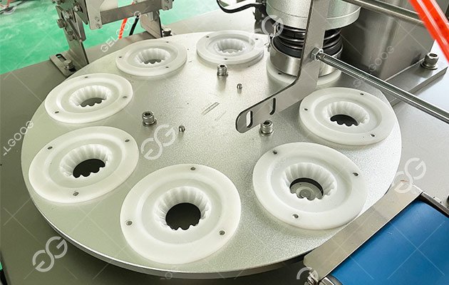 Máquina automática para hacer tartaletas de huevo